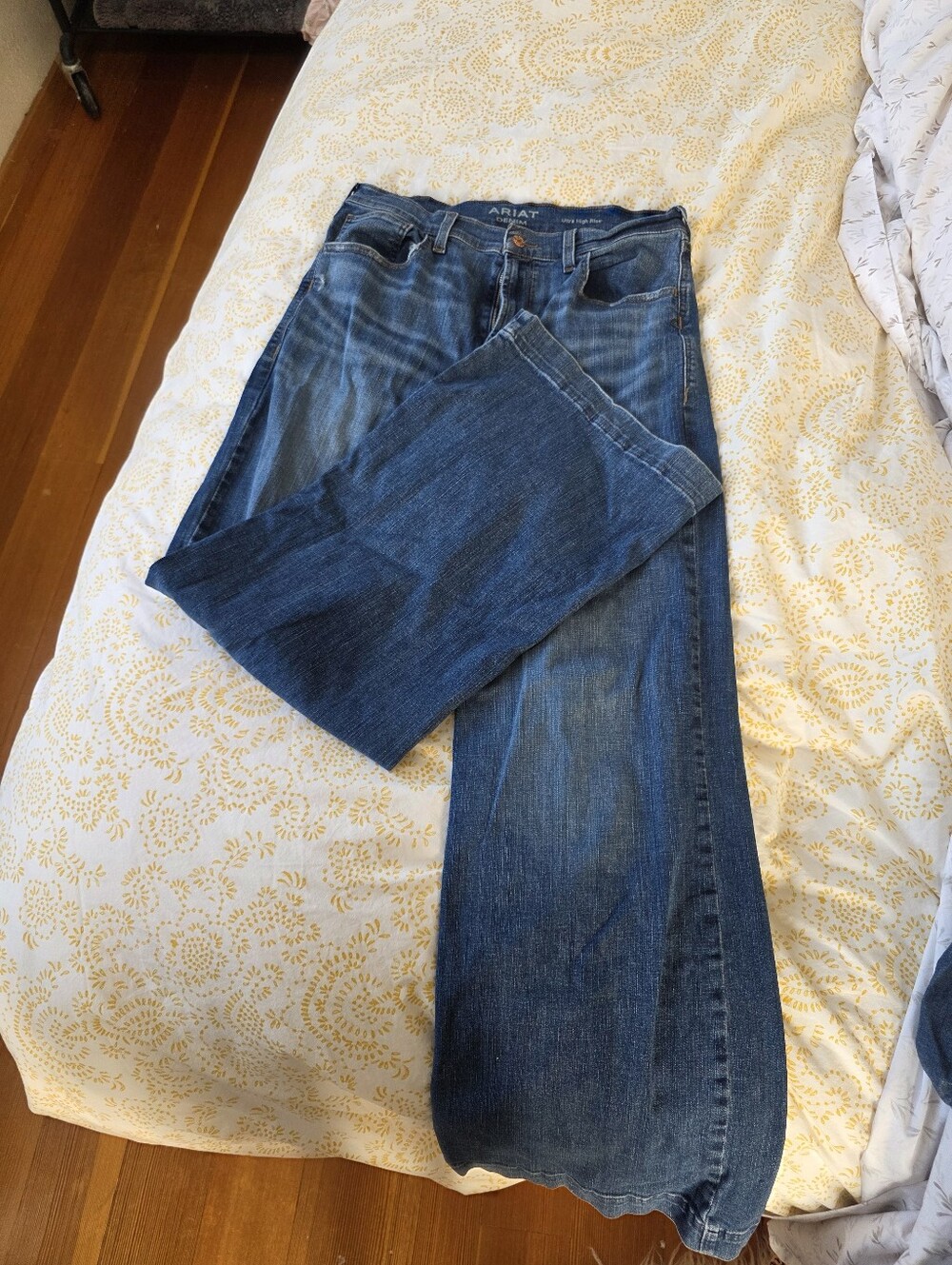 Ultra High Rise Wide Leg Jeans